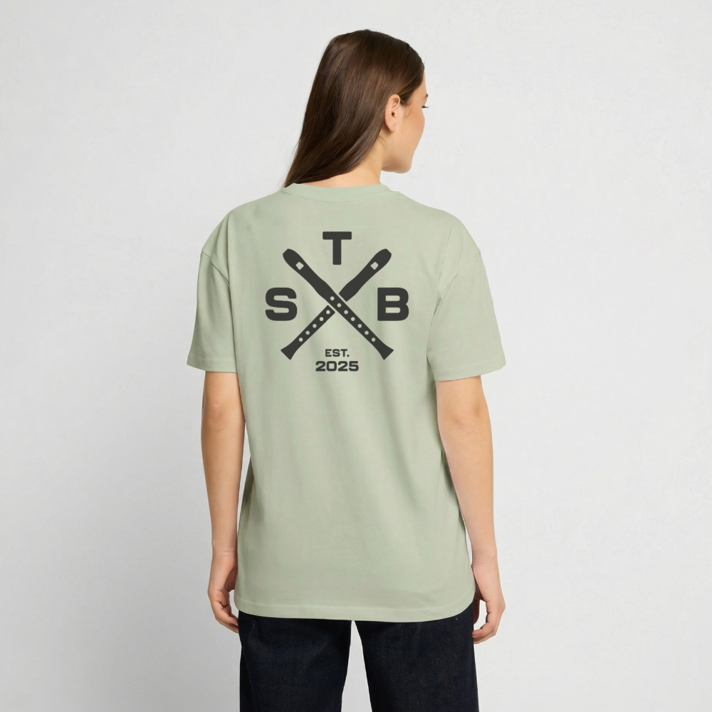 STB x Mankei Backprint - Oversized Unisex T-Shirt - Leichtes Salbeigrün 