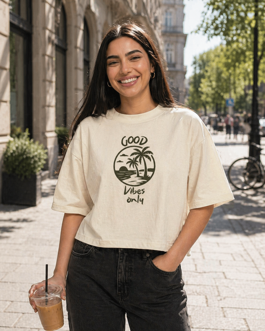 Good Vibes only - Boxy 1/2 Sleeved T-Shirt